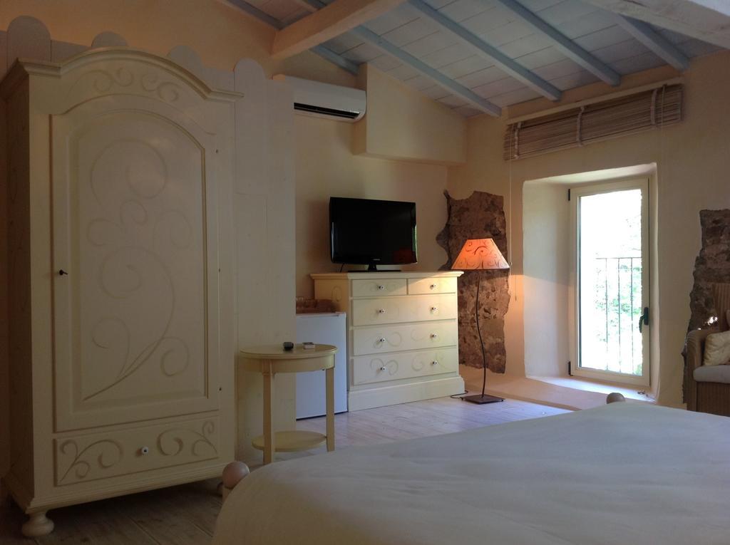 Maison D'Hotes Les Chambres De Mon Moulin Pégomas Quarto foto